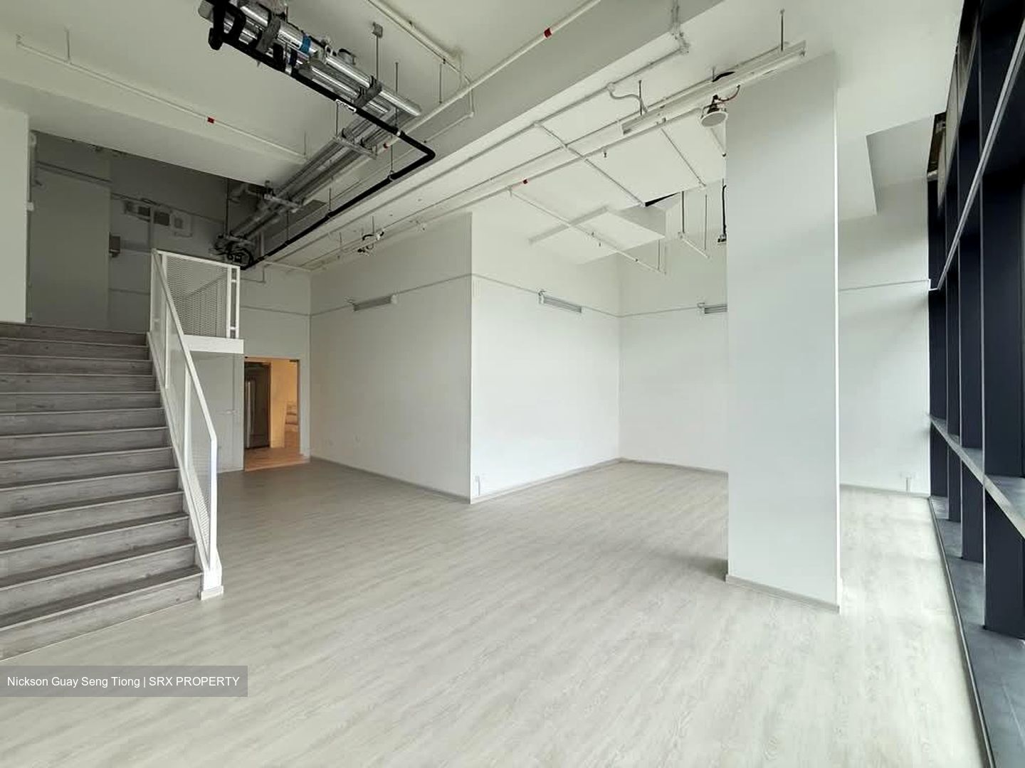 Woods Square (D25), Office #536498561